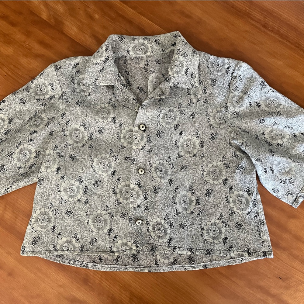 Vintage Floral Beige Button-up Top